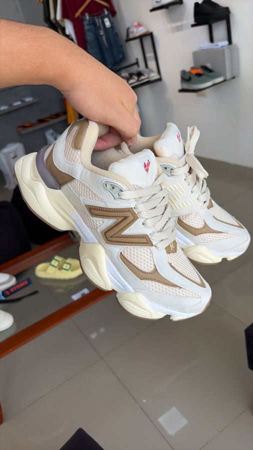 Tênis New Balance 9060 Bege Premium